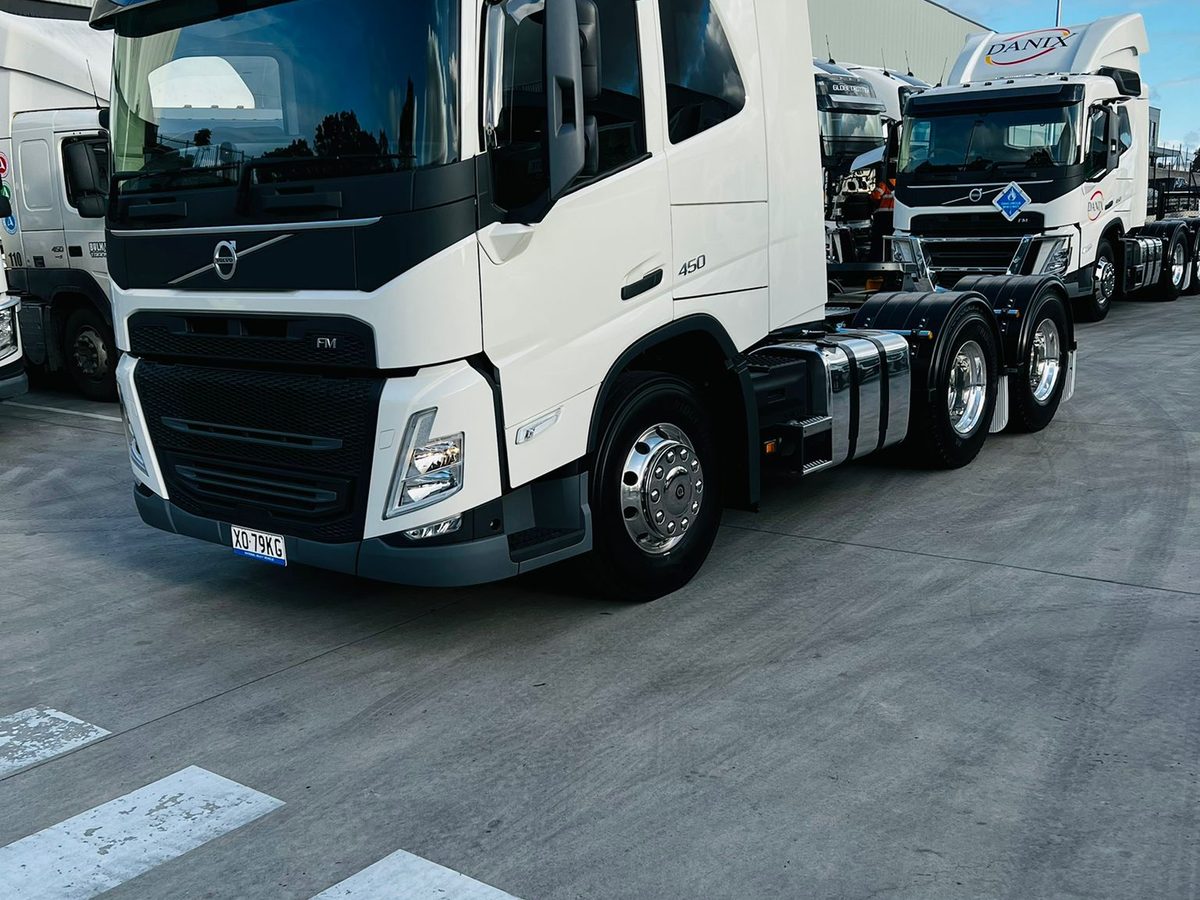 An Aardiv Volvo prime mover parked at the yard
